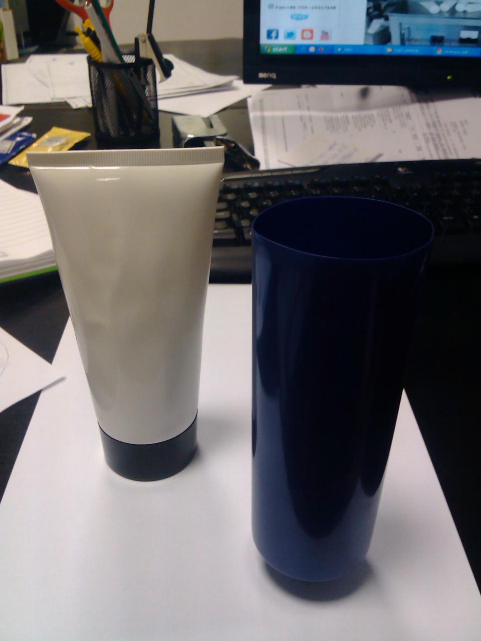 ultrasonic tubes sealing machine samples for tubes Marina Dimitrov ultralydsrørforseglingsmaskine.jpg