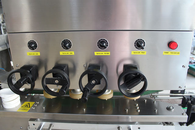 afdækningsmaskine med løft (2).JPG