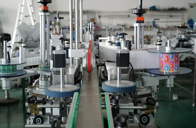 dobbeltsidet etiketteringsmaskiner.jpg