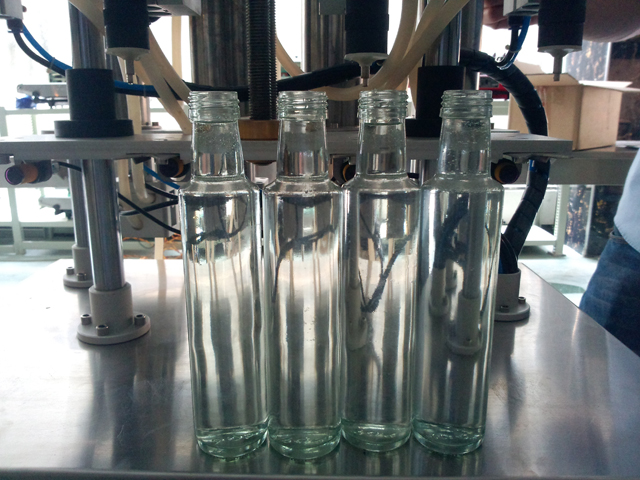 perfume bottles for overflow filling påfyldning parfume.jpg