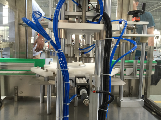 BAGSIDEN til hoveddelen af vakuumafdækningsmaskiner.jpg