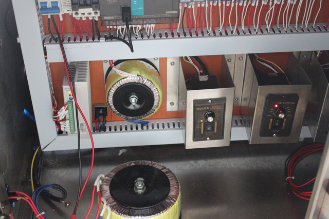 intern maskine elektronisk.jpg