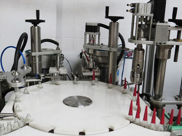 neglelakfyldning roterende capping.jpg