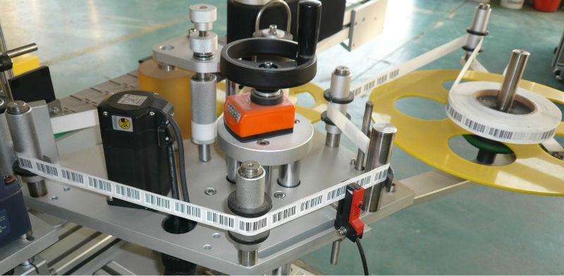 op og ned dobbeltsidet selvklæbende etiketklæbemaskine