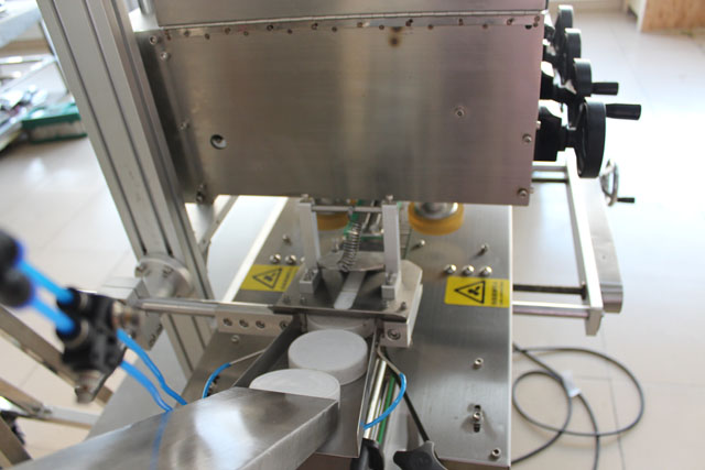 afdækningsmaskine med løft (1).JPG