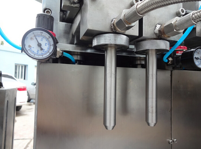 dobbelte påfyldningsdyser.jpg