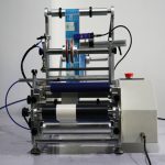 Semi-automatiske runde flasker etiketteringsmaskine til sprøjtehætteglas