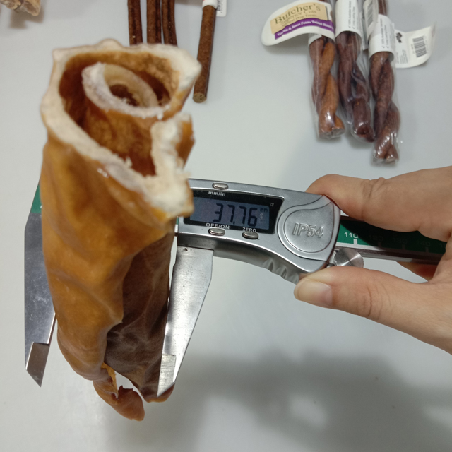 hundefoderprøver til etikettering.jpg