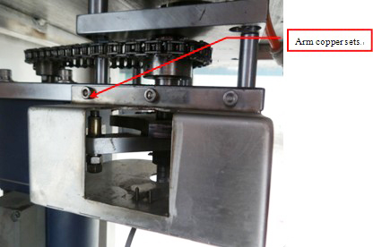 arm copper from capping screw capper equipment arm kobbersæt fra capping machine.jpg