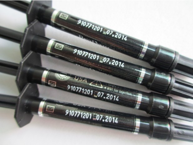 labeling printer machine for syringes sprøjtemærkning printing.jpg