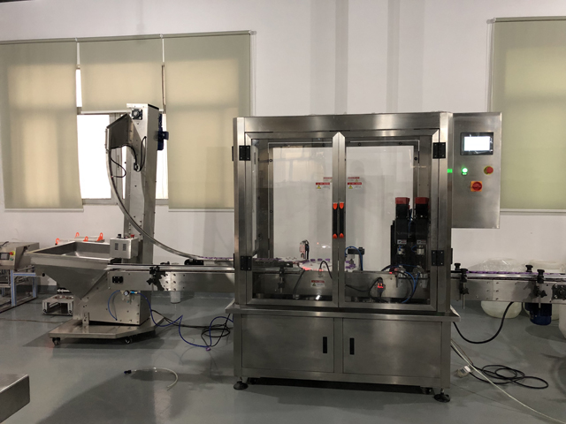 kosmetiske krukker capper.JPG