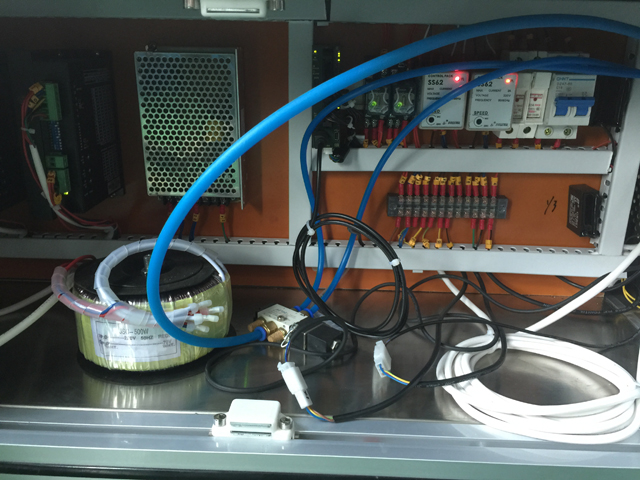 elektrisk komponent til mærkning af maskiner.jpg